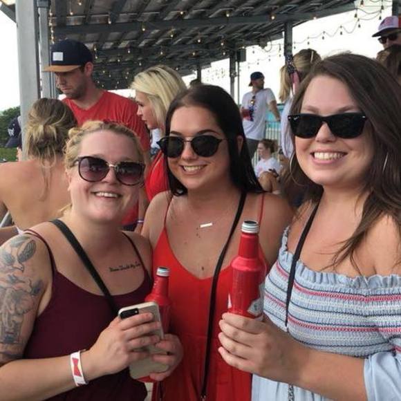 Meet your Posher, Marissa - Picture 1 of 1